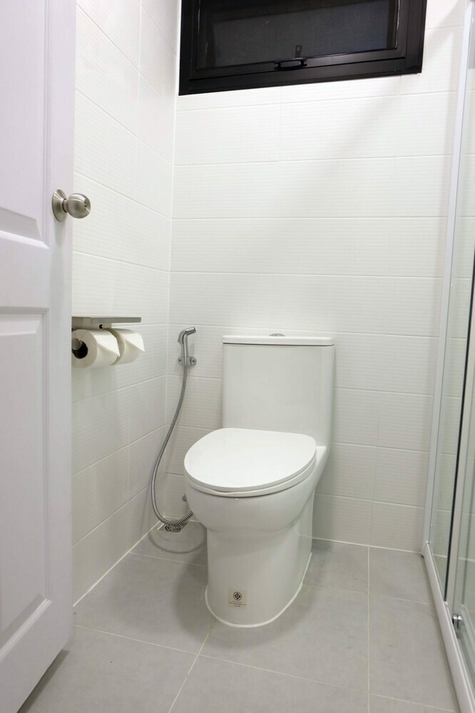 Hostal Lunar House
