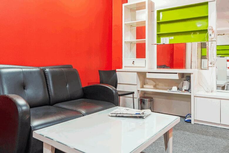 Hotel Reddoorz Plus Near Exit Toll Cikarang Barat 4
