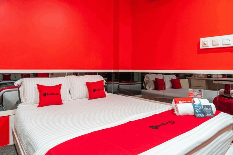 Hotel Reddoorz Plus Near Exit Toll Cikarang Barat 4