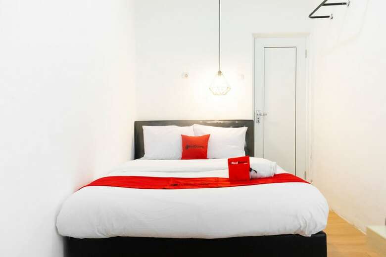 Hotel Reddoorz Near Sam Poo Kong 3