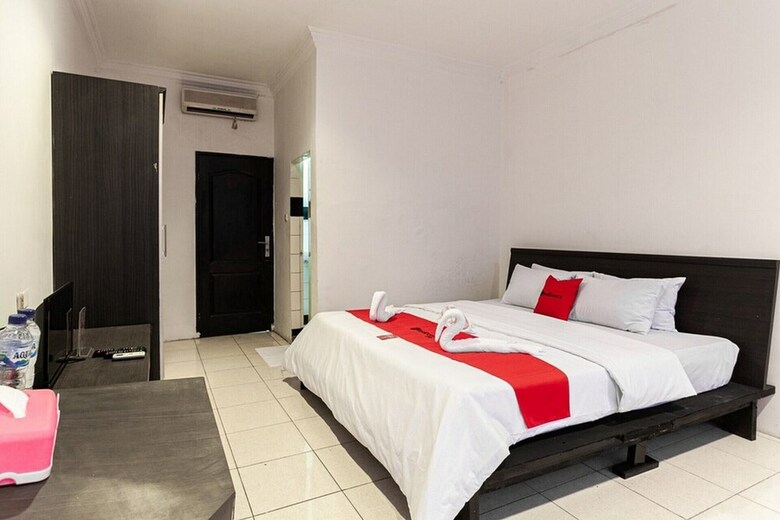 Hotel Reddoorz @ Jalan Sei Mencirim Medan