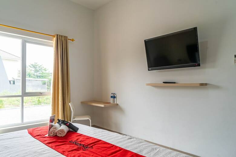 Hotel Reddoorz Plus Near Teras Kota 3