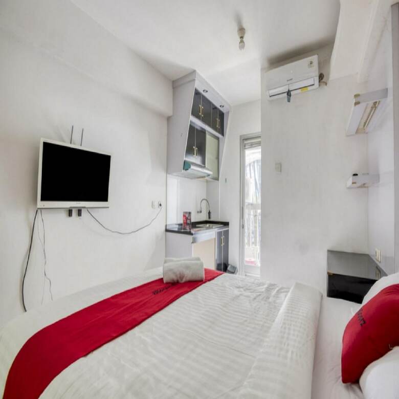 Reddoorz Apartment @ Green Bay Pluit