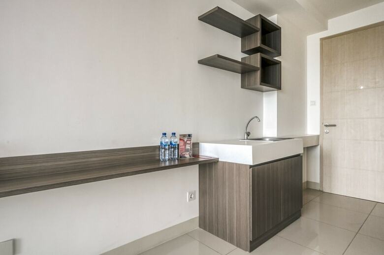 Hotel Reddoorz Apartment @ Treepark Bsd