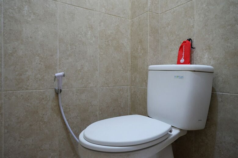 Hotel Reddoorz Near Millenium Waterpark Palu