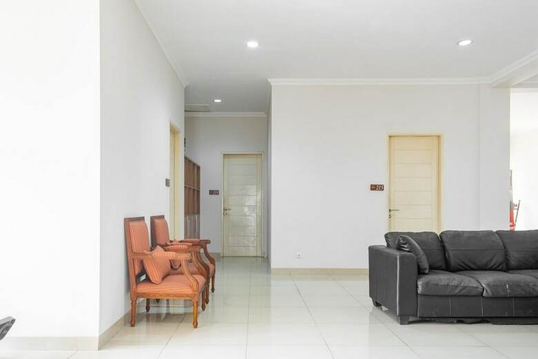 Hotel Reddoorz Near Siloam Karawaci 3