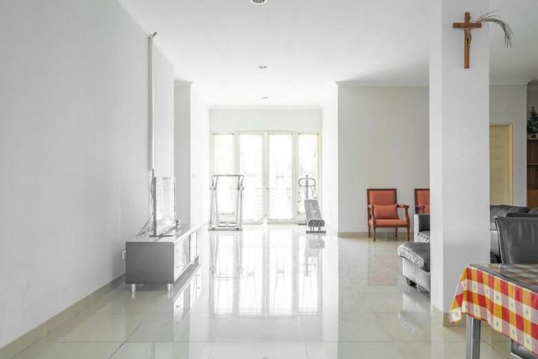 Hotel Reddoorz Near Siloam Karawaci 3
