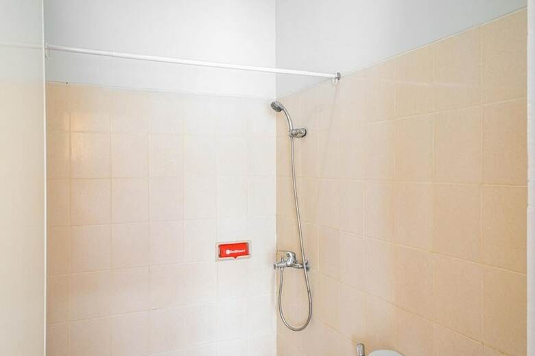 Hotel Reddoorz Near Siloam Karawaci 3