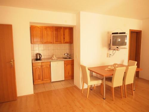Apartments Adria