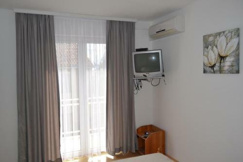Apartments Adria