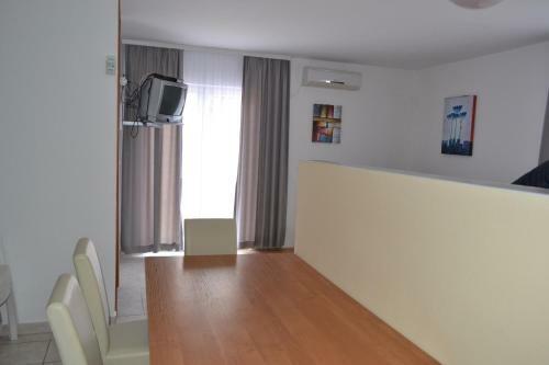 Apartments Adria