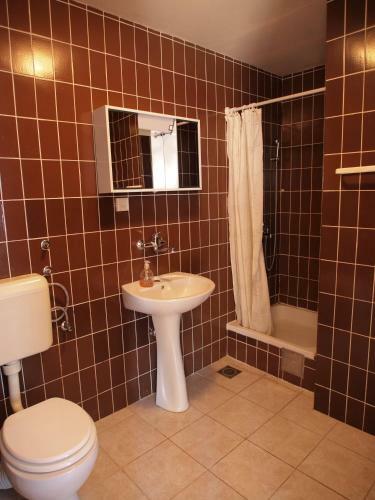 Apartments Adria
