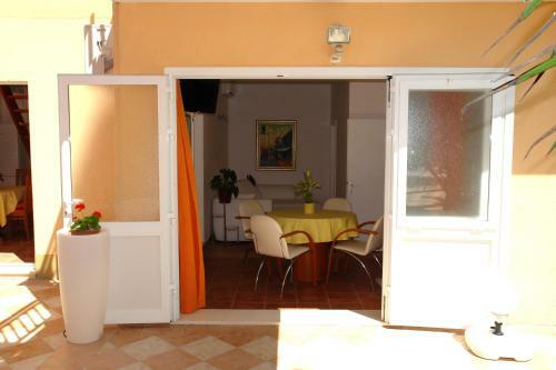 Apartments Iva