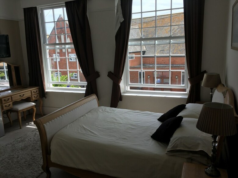 The Wellington Hotel