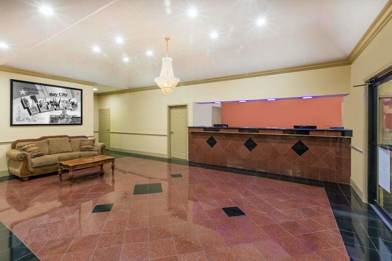 Motel Super 8 By Wyndham Bay City