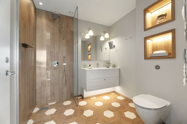 Ruths Hotel