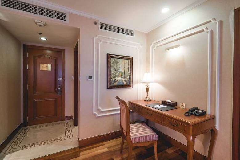 Grand Hotel Saigon