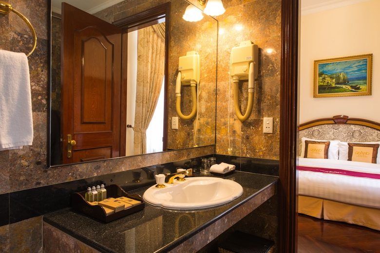 Grand Hotel Saigon