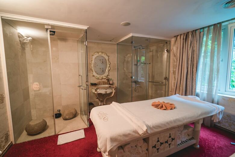 Grand Hotel Saigon