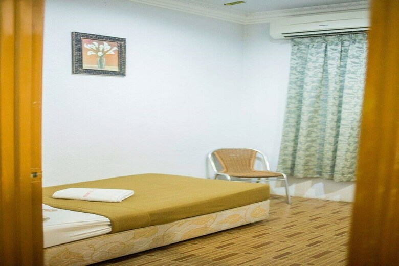 Oyo 89940 Menara One Hotel