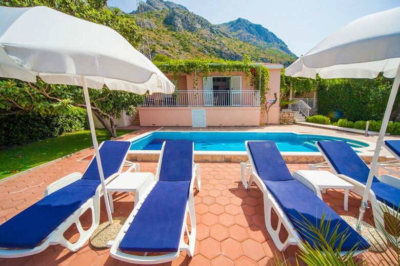 Villa Anamarija