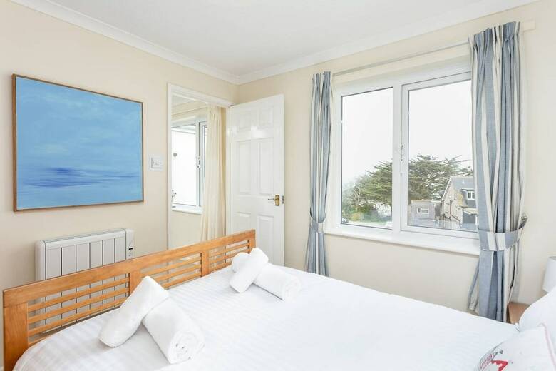 Surf Break 2bd St Ives Apartment W/ Sea Views+spa Experience
