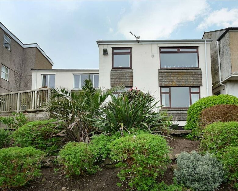 Surf Break 2bd St Ives Apartment W/ Sea Views+spa Experience