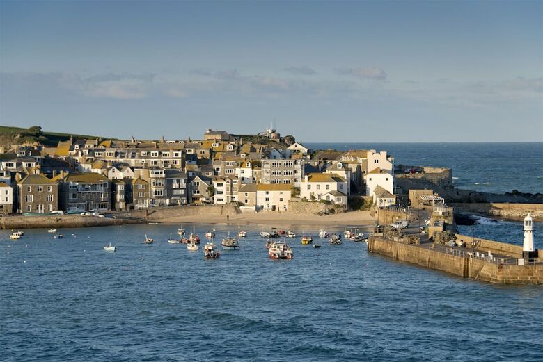 Surf Break 2bd St Ives Apartment W/ Sea Views+spa Experience