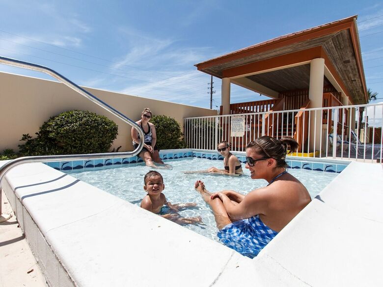 Surf Dweller 709 By Brooks And Shorey Resorts