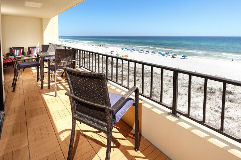 Surf Dweller 411 By Brooks And Shorey Resorts