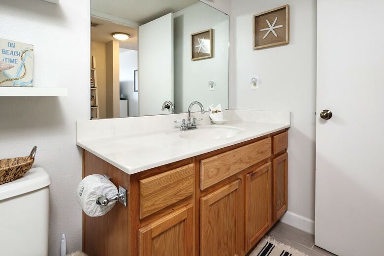 Surf Dweller 411 By Brooks And Shorey Resorts