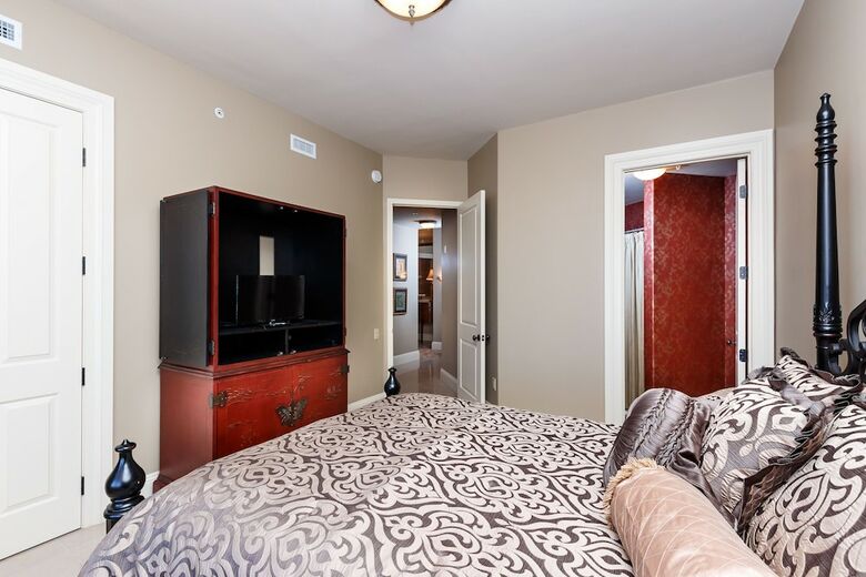 South Beach 501 By Brooks And Shorey Resorts
