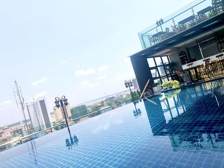 Le Botum Hotel