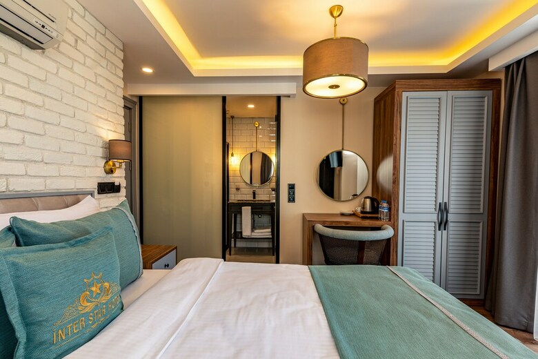 Interstar Hotel