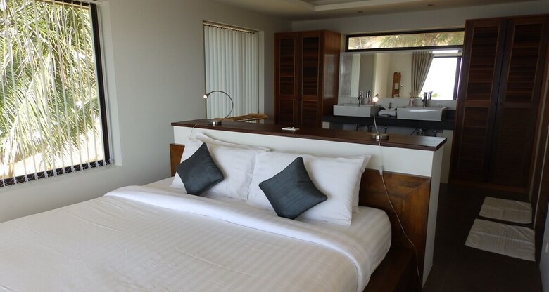 17 Bedroom Sea Front Triple Villas Angthong Hills