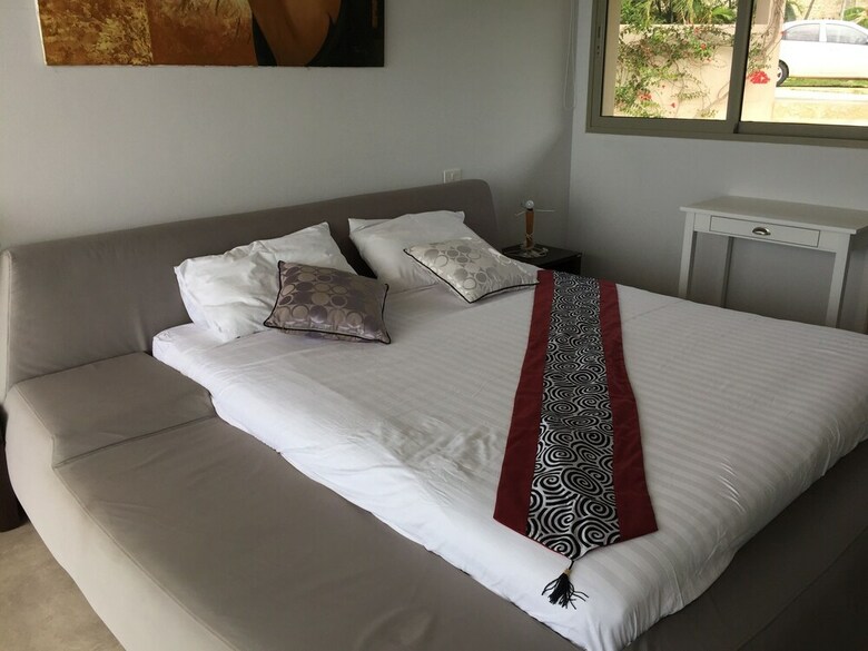 17 Bedroom Sea Front Triple Villas Angthong Hills