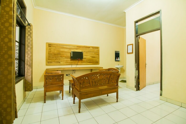 Hotel Oyo 937 Mahessa Indah Homestay