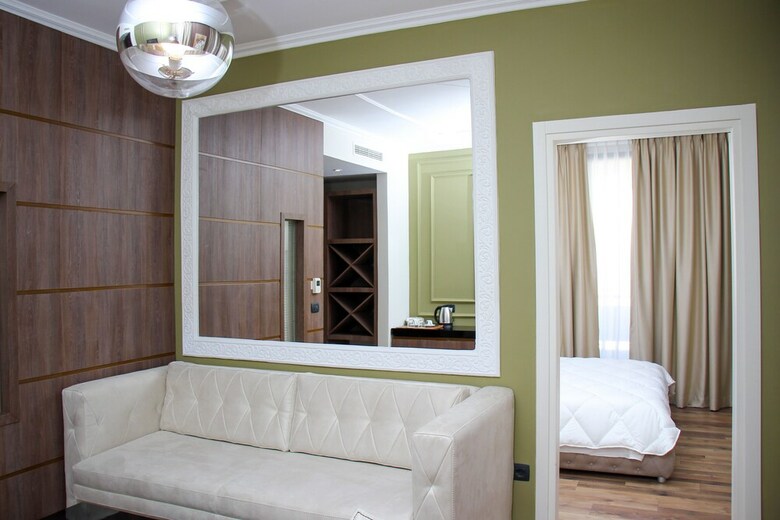 Regina City Hotel