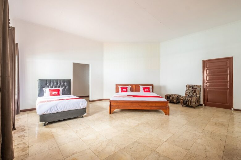 Hotel Oyo 951 Cempaka Ratu Beach Resort