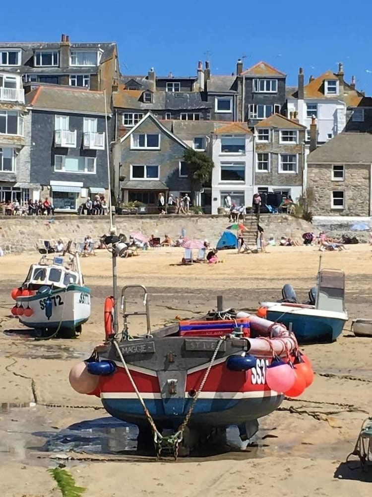 Porthgwel; A Cottage With Truly Breathtaking Views