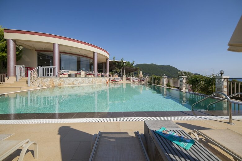 Hotel 3 Aktes Resort