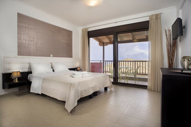Hotel 3 Aktes Resort