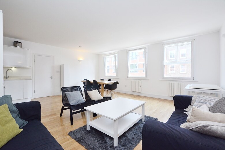 Elegant Oxford Street Apartments