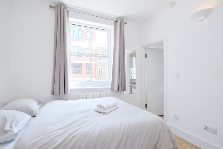 Elegant Oxford Street Apartments
