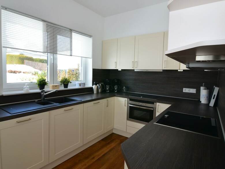 Elegant Villa With Garden, Private Terrace, Balcony, Heating