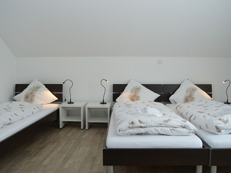 Elegant Villa With Garden, Private Terrace, Balcony, Heating