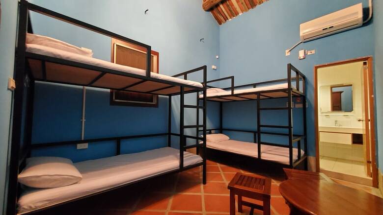 Hostal Take A Break B&B
