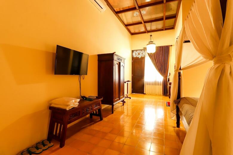Hotel Griya Pamengkang 1 - Javanese House