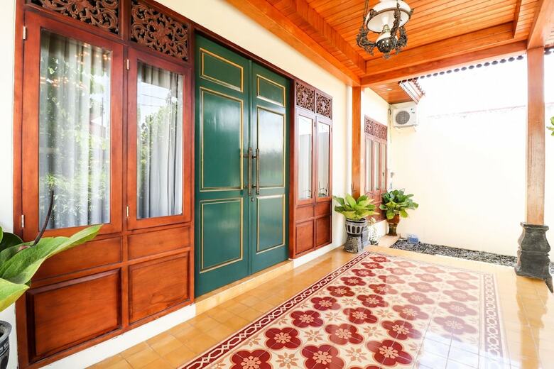 Hotel Griya Pamengkang 1 - Javanese House