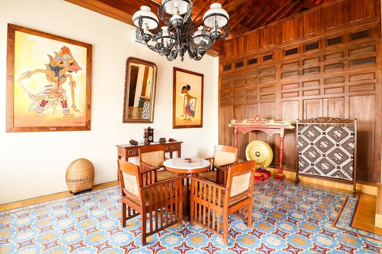 Hotel Griya Pamengkang 1 - Javanese House
